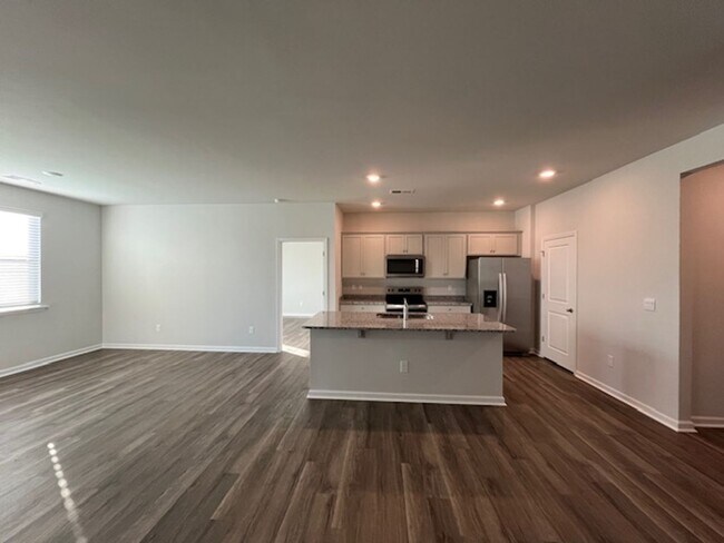 Building Photo - Welcome to your dream home in the heart of Leland, NC.