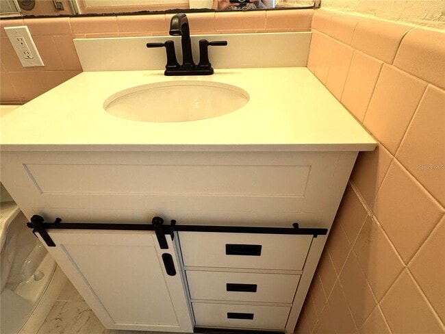 Building Photo - 610 Indian Rocks Rd N