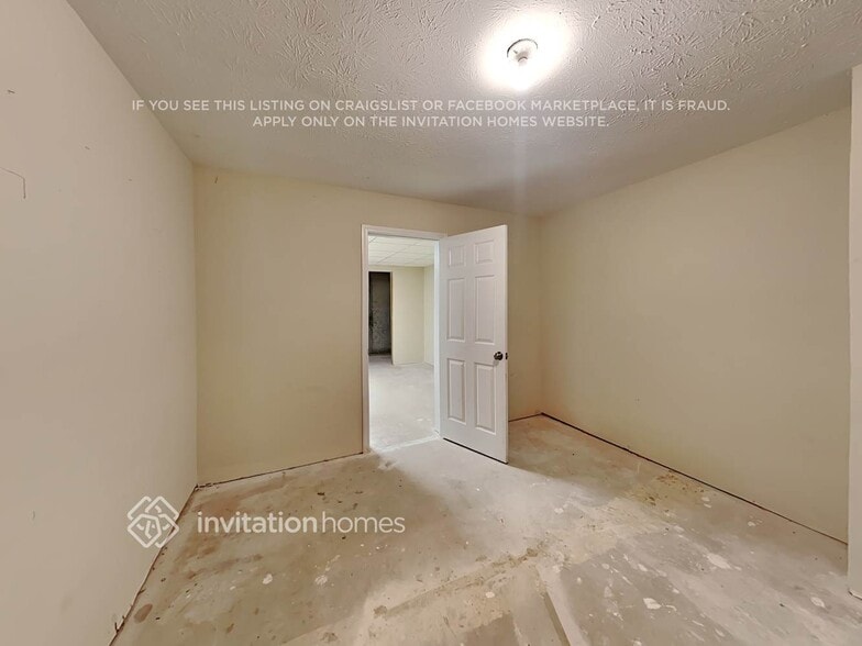 Building Photo - 2035 Amberly Glen Way