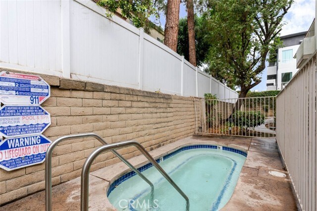 Building Photo - 10229 Variel Ave