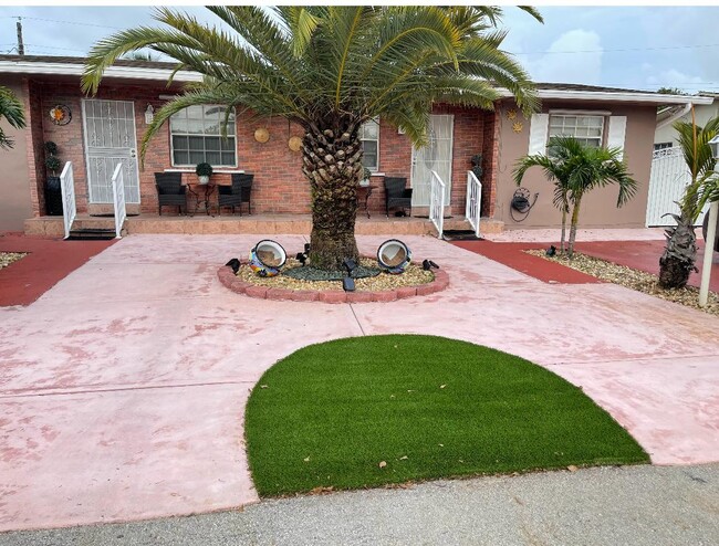 Primary Photo - 1907 SW 99th Ter