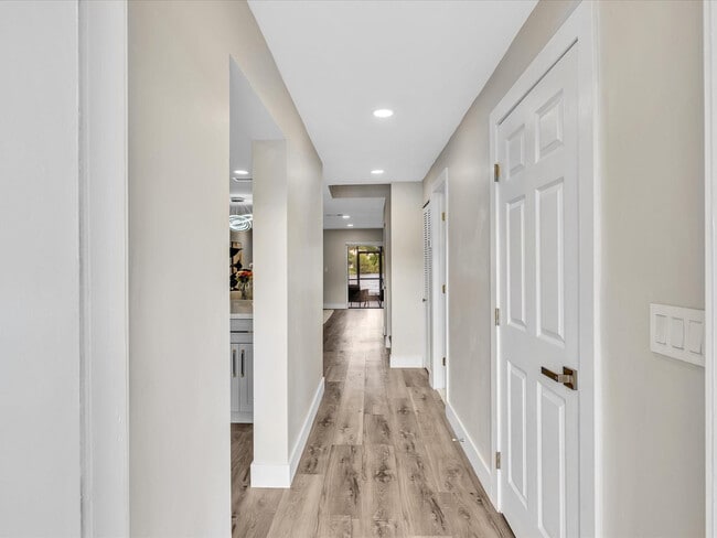 Building Photo - 1381 NW 99th Ave