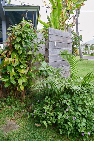 Building Photo - 41-913 Kalanianaole Hwy