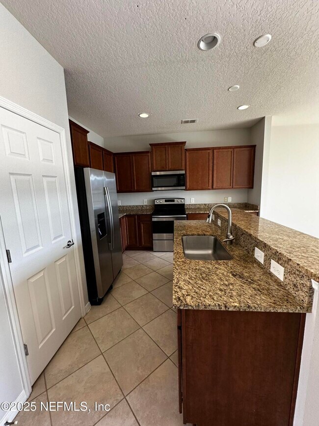 Building Photo - 7010 Butterfly Ct