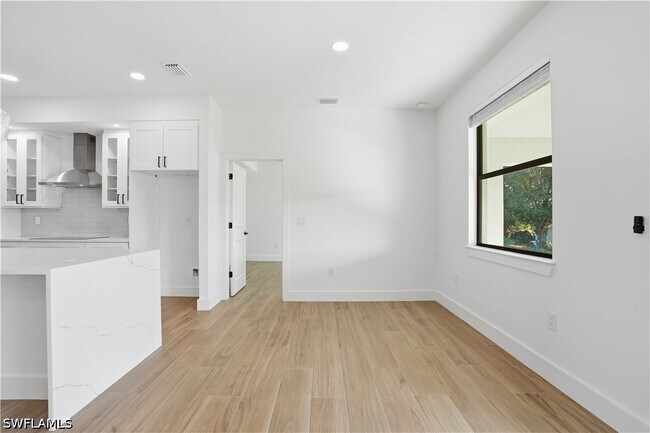 Building Photo - 3903 15th St SW