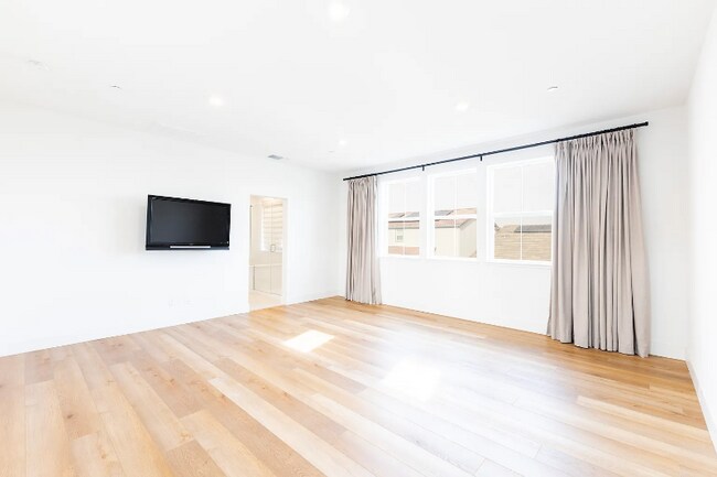 Building Photo - 7511 Amonde Wy