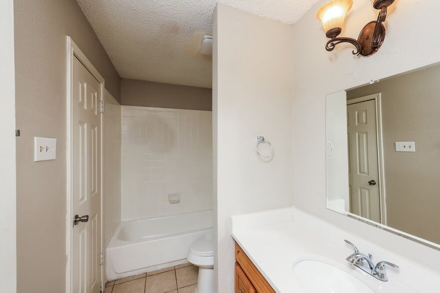 Building Photo - 115 Wilderness Trail