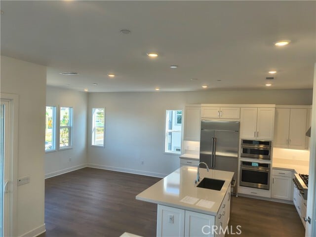 Building Photo - 520 Gadwall