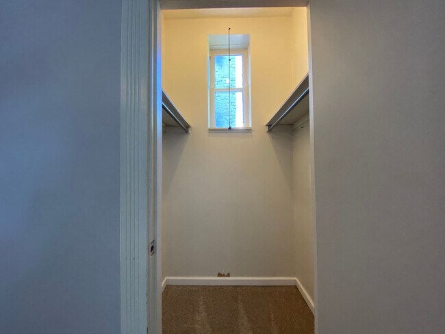 Building Photo - 55 Parker St