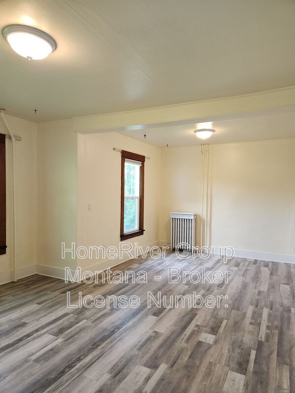 Building Photo - 334 W Alder St