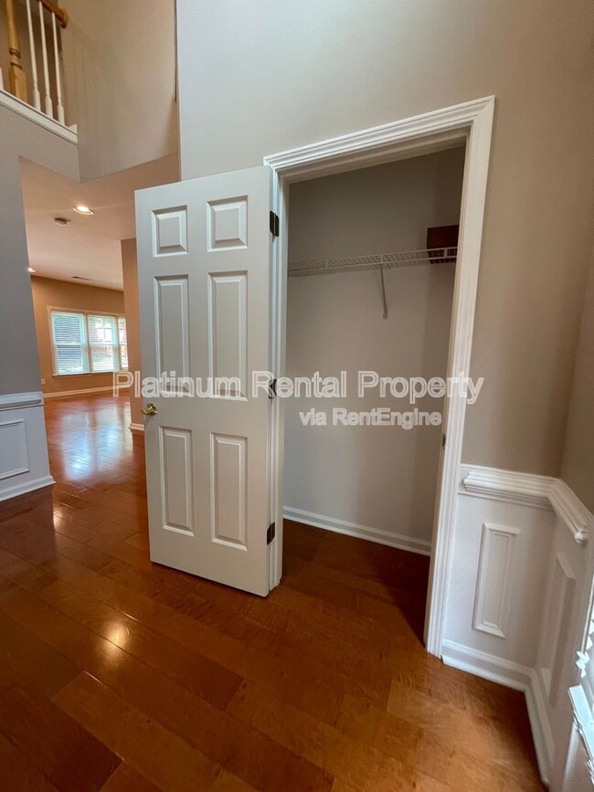 Building Photo - 4916 Durley Ln SE