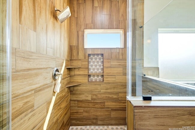 Building Photo - 418 Tawny Oak Cir