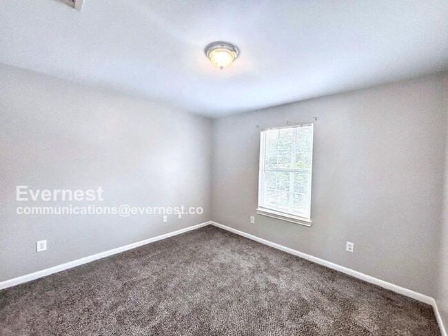 Building Photo - 2300 Abernathy St