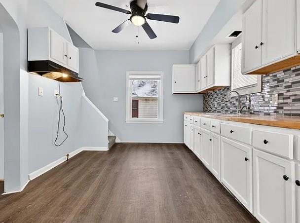 Building Photo - 9716 Sophia Ave