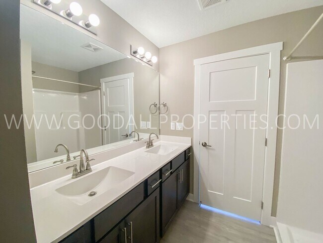 Building Photo - 4-Bedroom Walkout Ranch Home in De Soto with Finished Basement & Attached 2-Car Garage