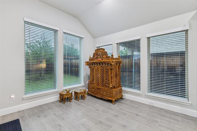 Building Photo - 2432 Preakness Pl