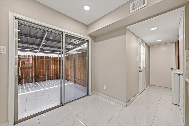 Building Photo - 6649 De Moss Dr