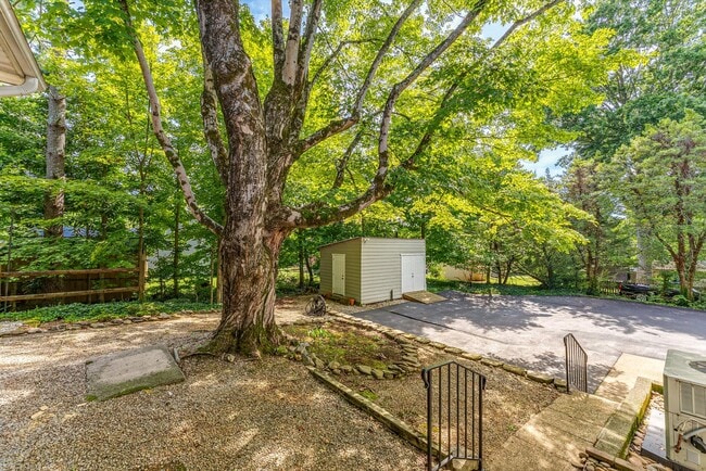 Building Photo - 9528 Gulf Park Dr