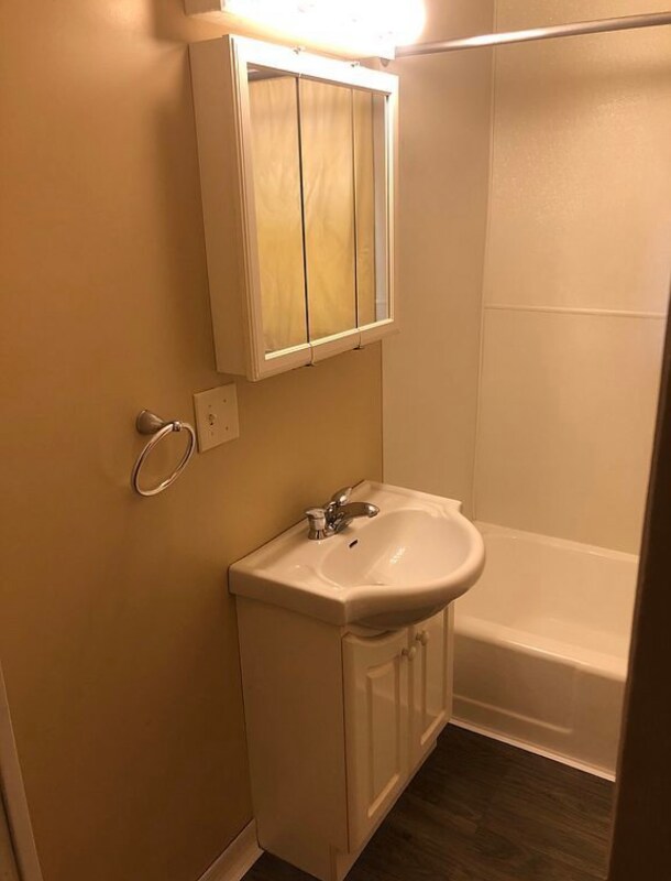 Building Photo - 205 S 1st St