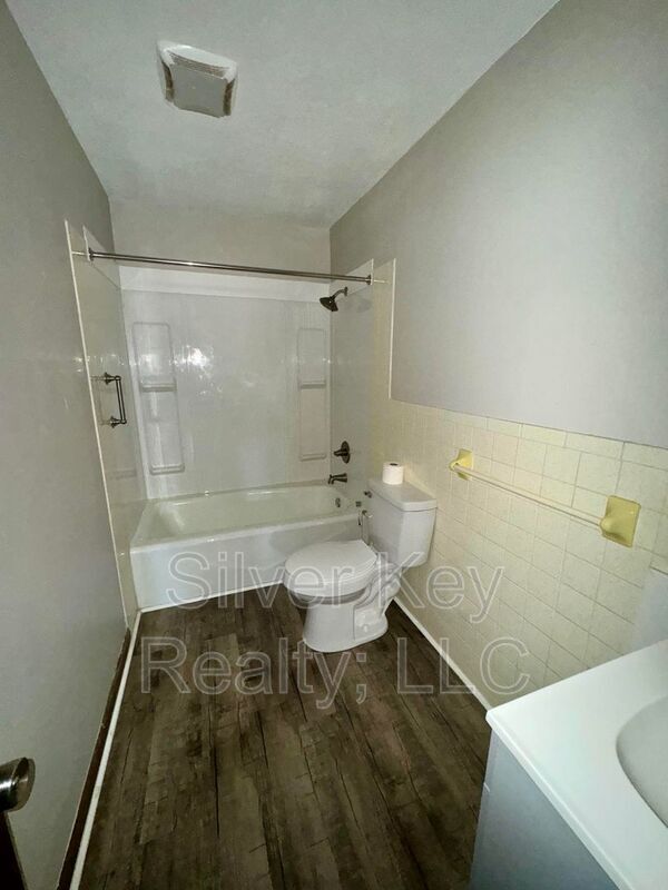 Building Photo - 116 Old Athens Pike