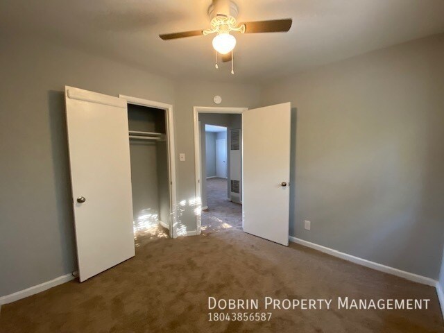 Building Photo - 2105 Phaup St