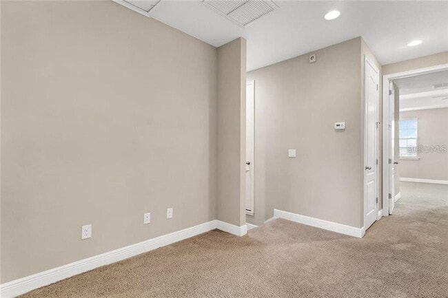 Building Photo - 14481 Swanley St
