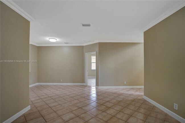 Building Photo - 797 Chimney Rock Rd