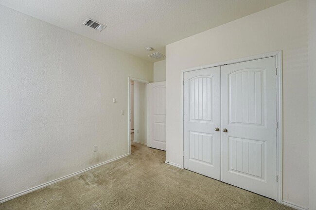 Building Photo - 7904 Nightwing Rd