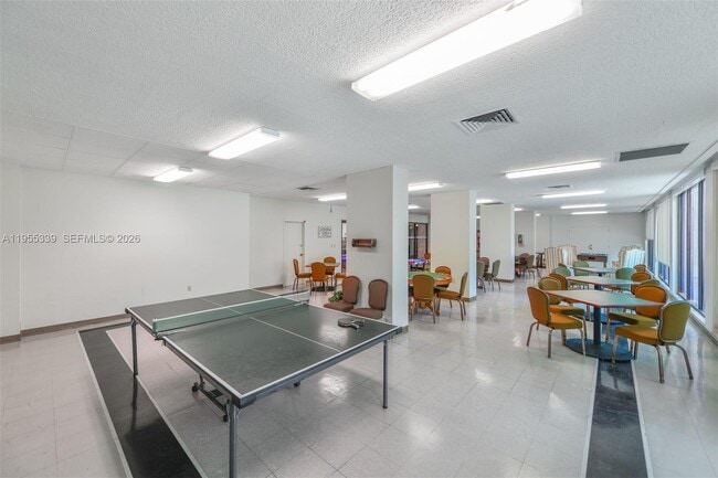 Building Photo - 1985 S Ocean Dr