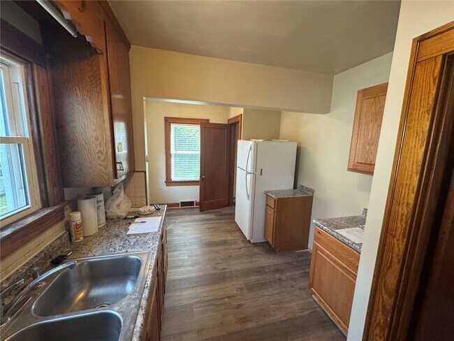 Building Photo - 1107 Bristow St