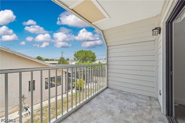 Building Photo - 17337 Phlox Dr