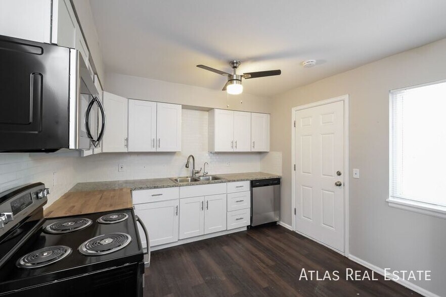 Building Photo - 730 S Oakland St