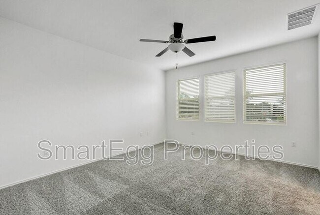 Building Photo - 1103 Diggy Dr