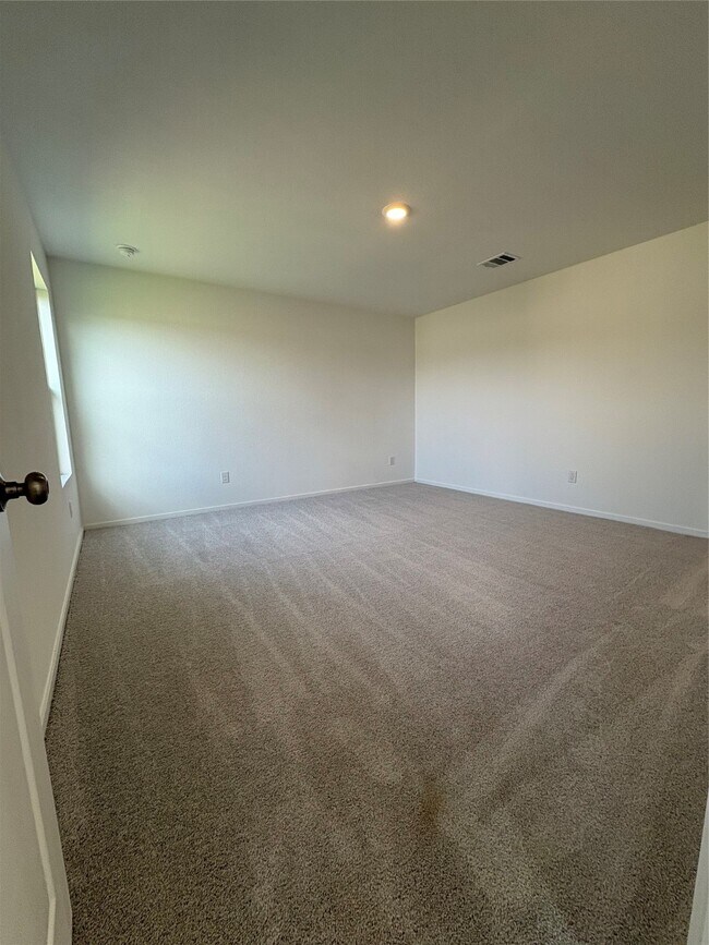 Building Photo - 909 Lago Laceno Ln