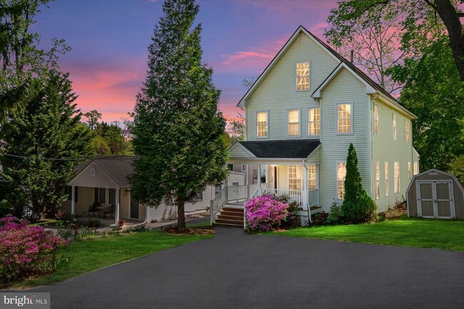Primary Photo - 11109 Hillsdale Dr