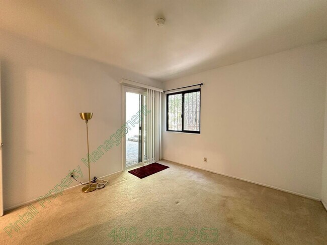 Building Photo - 802 Kingfisher Terrace