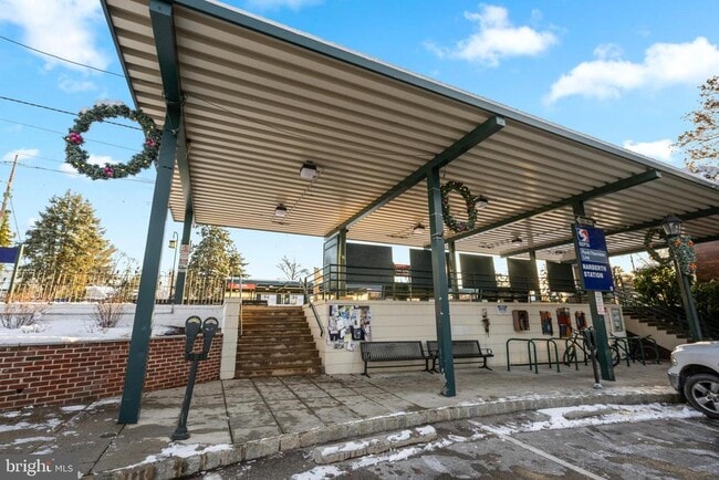 Building Photo - 36 N Narberth Ave