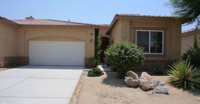 Building Photo - 45954 Meritage Ln