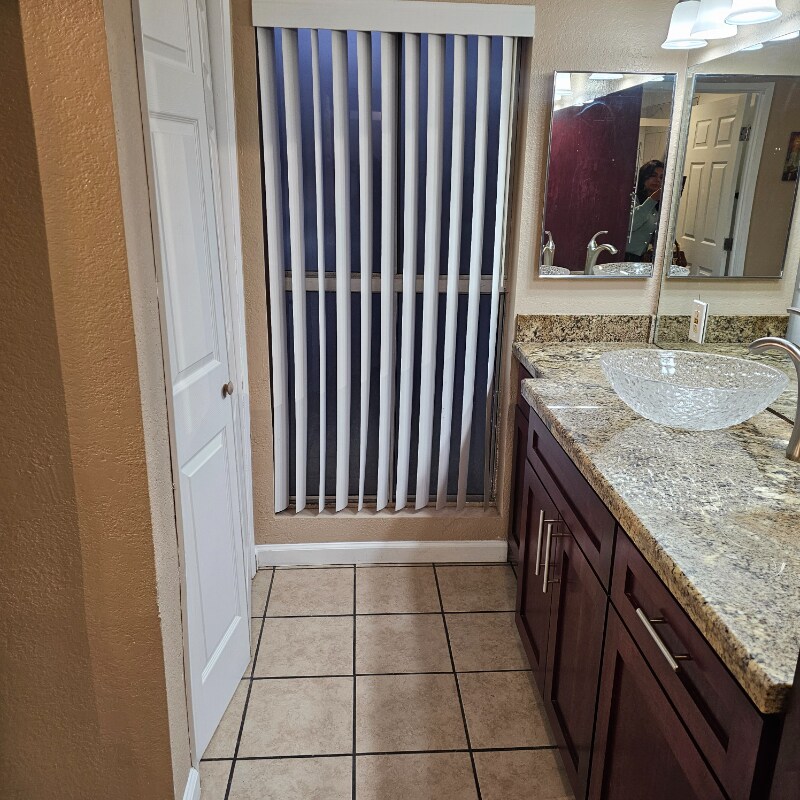 Building Photo - 101 W Olive Ave