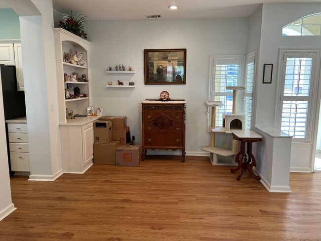 Building Photo - Sun City Two-Bedroom, Two-Bath Unfurnished Home — 50% Off First Month for Those Who Qualify!