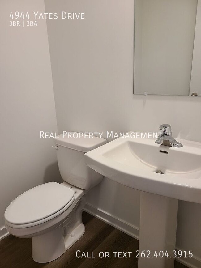 Building Photo - 4944 Yates Dr