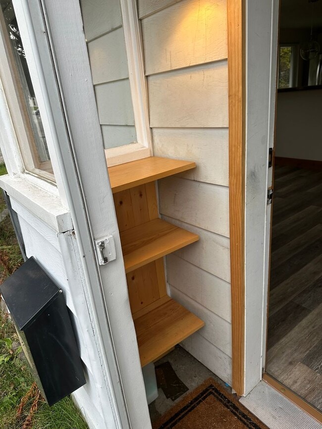 Building Photo - 6 month or 18 month lease offered for remo...