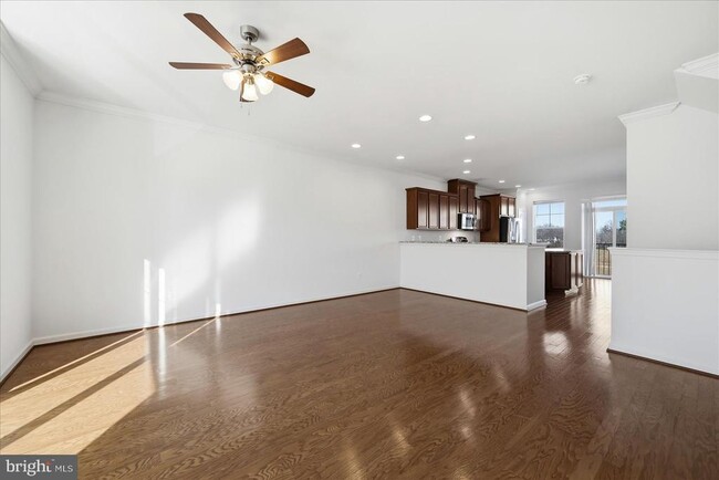 Building Photo - 117 Rotunda Dr