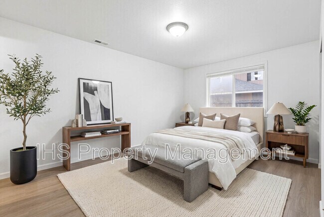 Building Photo - 8503 Desoto Dr