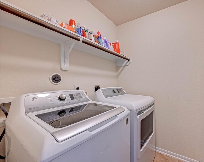 Building Photo - 3306 Coopers Ridge Way