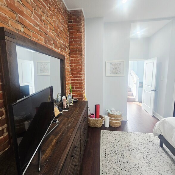 Building Photo - 768 N 26th St