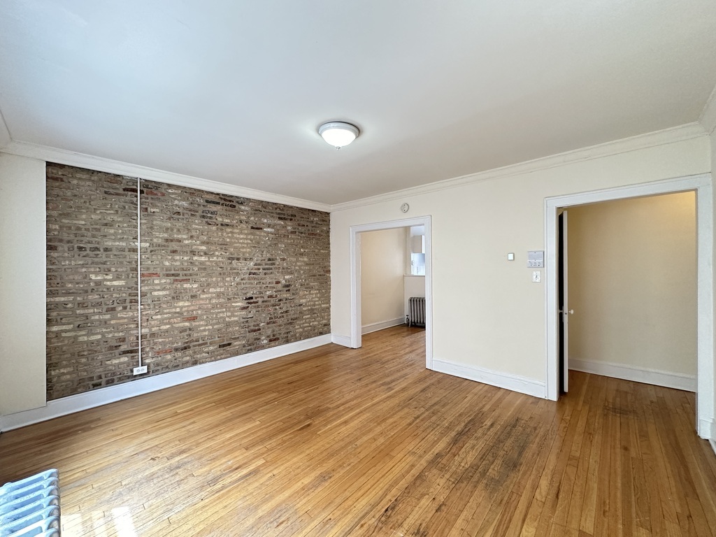 Building Photo - 2338 N Spaulding Ave