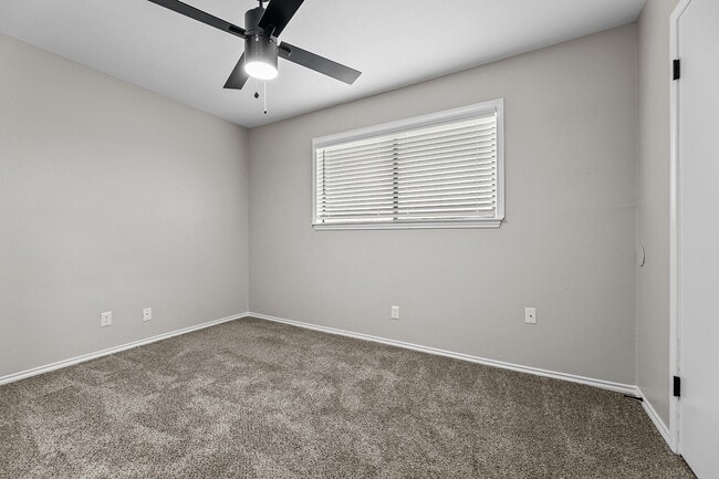 Building Photo - 1301 W Hwy 287 Byp