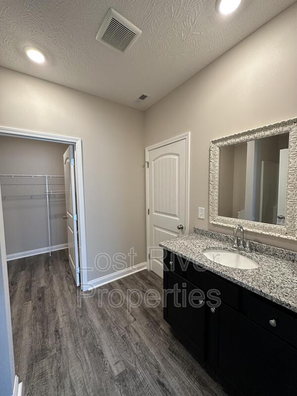 Building Photo - 4563 Wal Valley Way