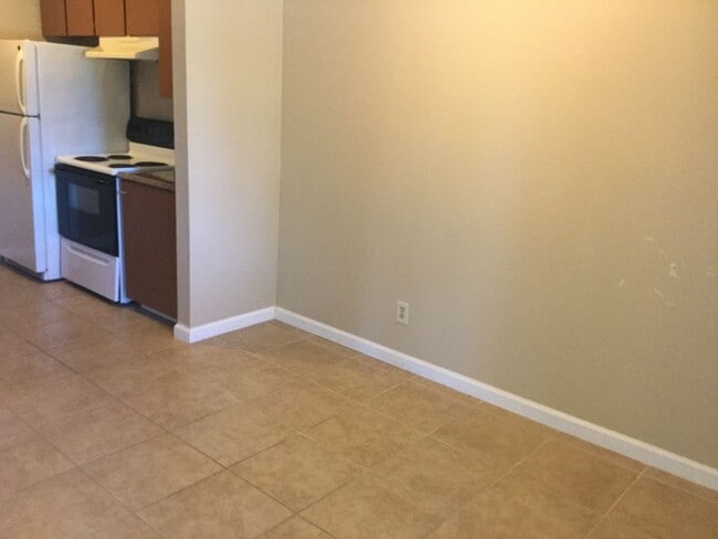 Building Photo - Cute upper-level 1bd. in Rohnert Park ~ Available NOW